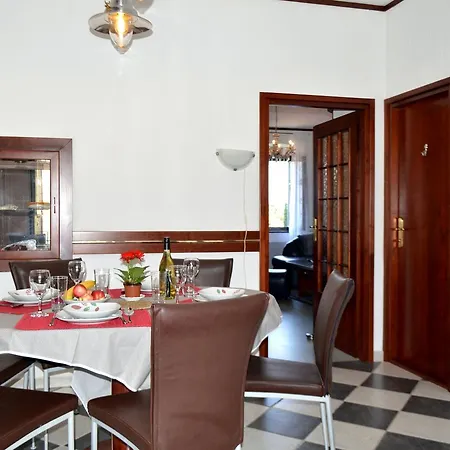 Audrey Apartment